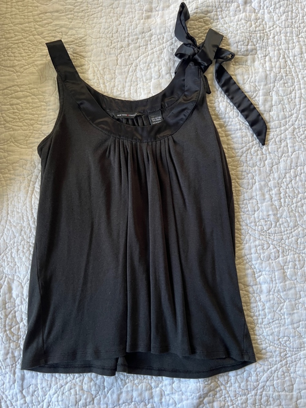 New York & Company Black Bow-Shoulder Pleat Front Tank